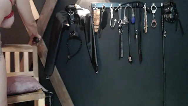 kinky_slave_n Live XXX chat
