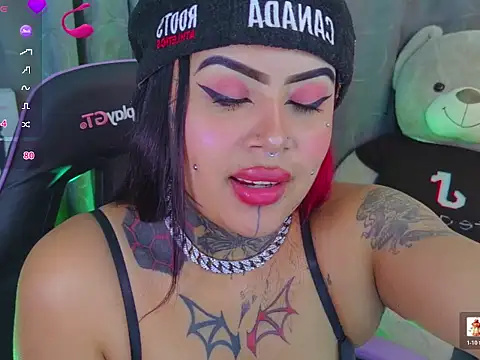 LauriInk1n Live XXX chat