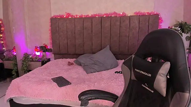 LanaMills_ Live XXX-chat
