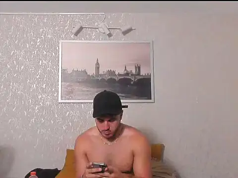 Онлайн чат XXX noahstevenss