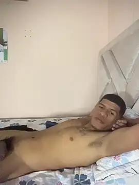 Toptony22 Adlı Modelin Canlı XXX Sohbeti