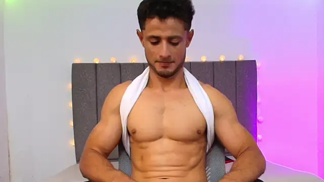 Adonys_Lewis_ লাইভ XXX চ্যাট