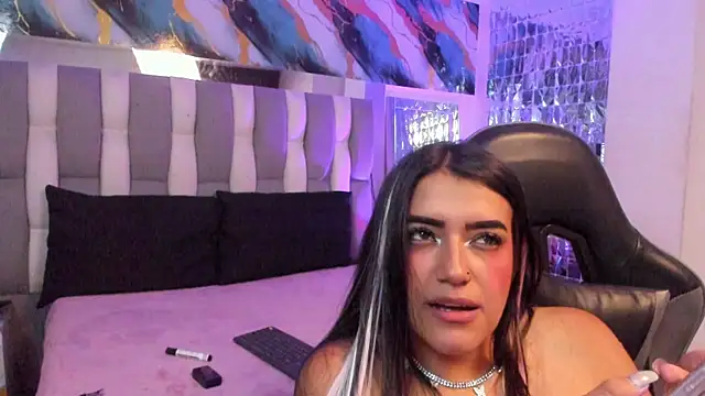 IsaDiiaz Chat XXX in diretta