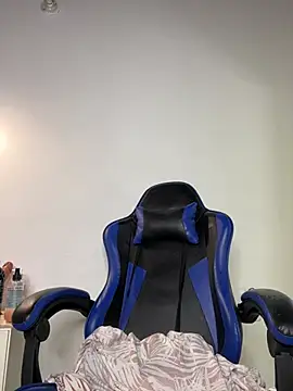 Chat +18 de Adeline_1 ao vivo