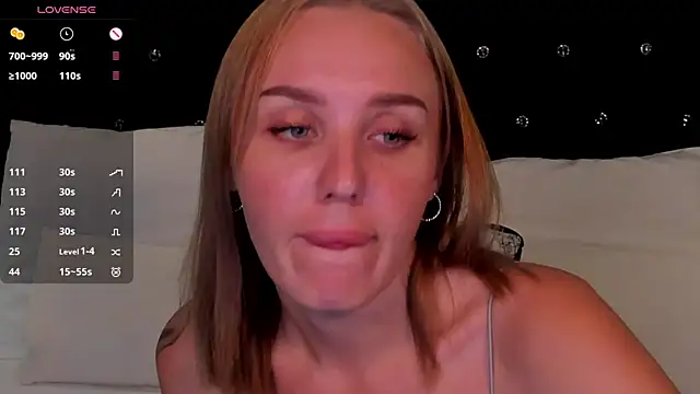 LianaFord live XXX chat