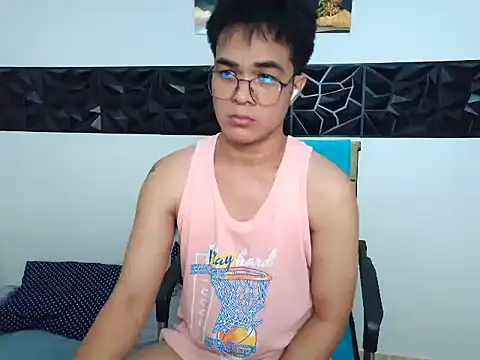 Živý XXX chat yourmikexxx