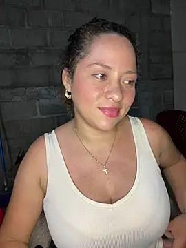 Jannieth XXX чат на живо