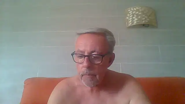 tuggy59 Adlı Modelin Canlı XXX Sohbeti