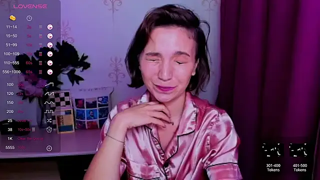 KindHazelHere_'s Live XXX Chat