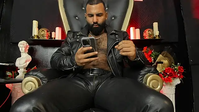 BeardAndrewのライブXXXチャット