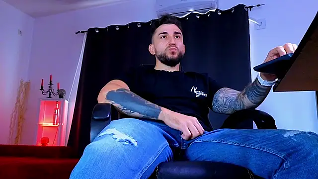 MightyAaron66 라이브 XXX 채팅