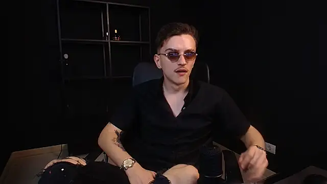 FelixStarkk – Naživo XXX chat