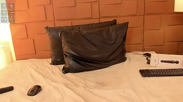 NaomyRivera Adlı Modelin Canlı XXX Sohbeti