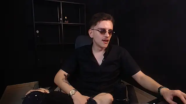 FelixStarkk 라이브 XXX 채팅