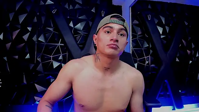 LiamDeeps live XXX chat