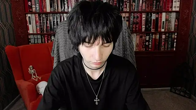 AdonBev 即時 XXX 聊天
