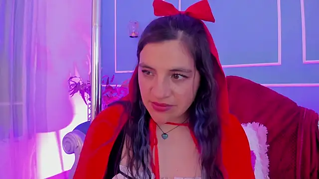TaraTaylorr's Live XXX Chat