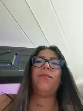katerinalive Adlı Modelin Canlı XXX Sohbeti