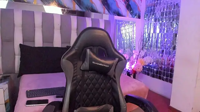 Онлайн чат XXX IsaDiiaz