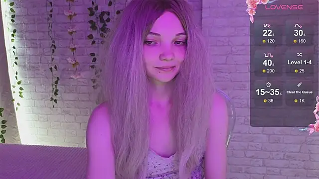 AnimeAlica18's Live XXX Chat