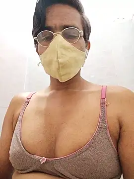 bottom_montyn Live XXX chat