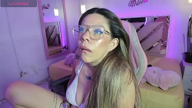 Karly_moon's Live XXX Chat
