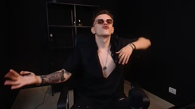 Chatroom XXX en direct de FelixStarkk