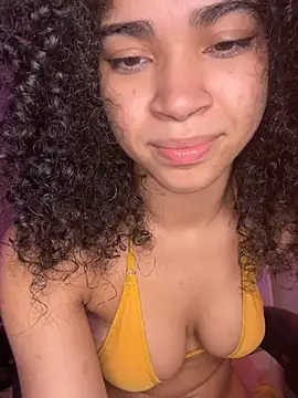 Kiki_hammyy Chat XXX in diretta
