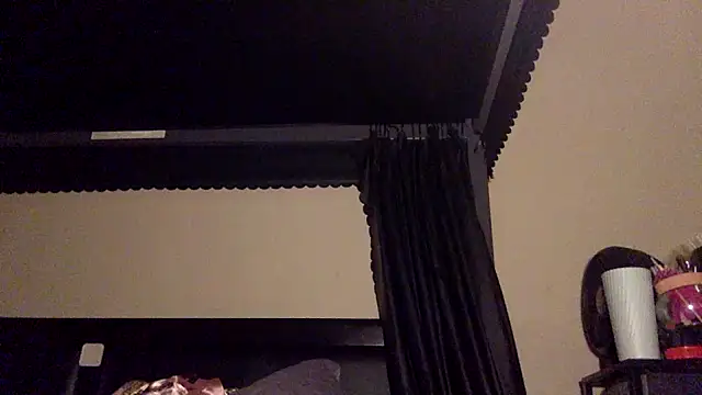 PoppingPussyPop – Naživo XXX chat
