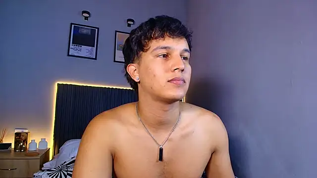 Leo_Savage_ 라이브 XXX 채팅