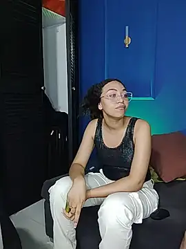 ritzabeth_daniel Adlı Modelin Canlı XXX Sohbeti