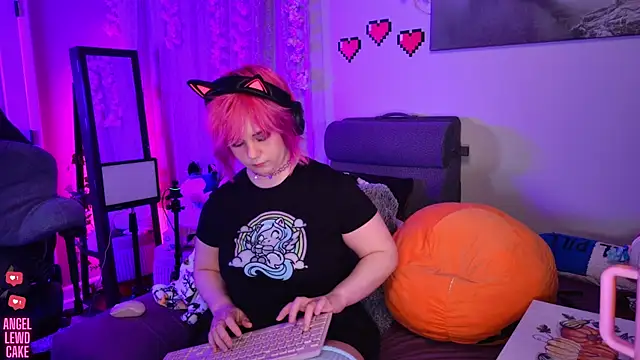 Chat XXX ao vivo de Angel-Lewd-Cake