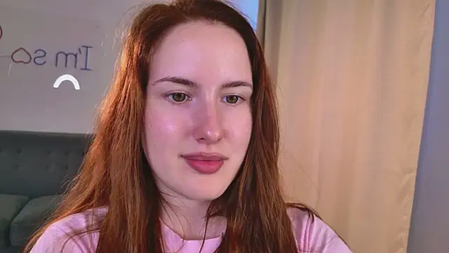 ChloeAster Chat XXX in diretta