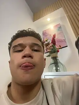 Dominik_Souza's Live XXX Chat