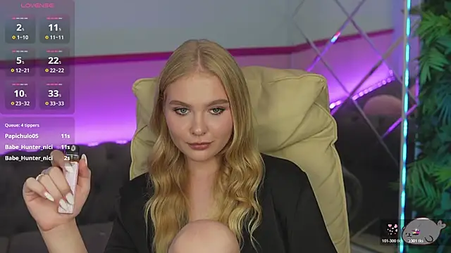 LeylaReeds' Live XXX Chat