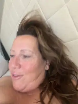 Chat XXX en directo de xsexycurvymilf