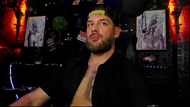 LexHardy élő XXX-chatje