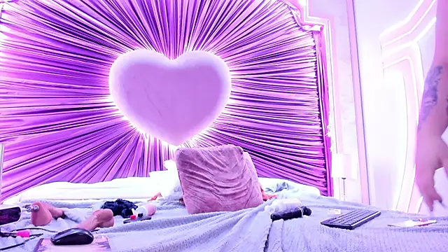 Lushi_Love Adlı Modelin Canlı XXX Sohbeti