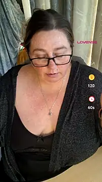 Iceprincess2bad4u's Live XXX Chat