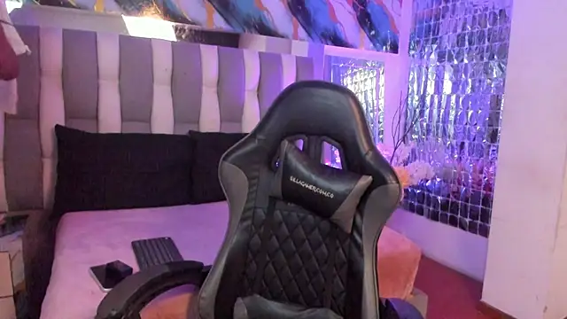 IsaDiiazのライブXXXチャット