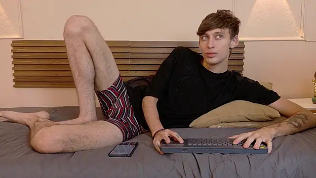 צ'אט XXX בשידור חי של Max_saenz