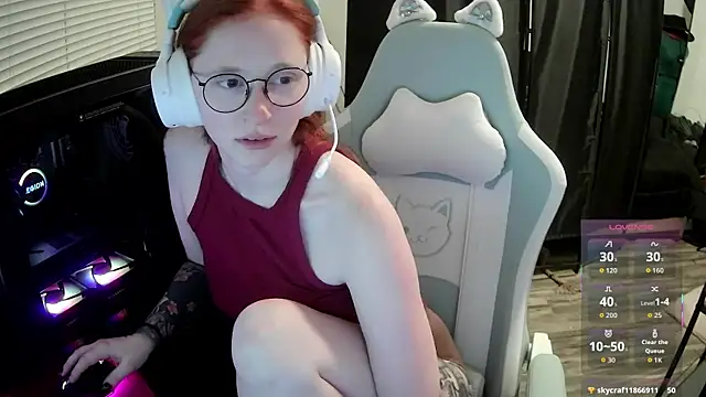 LilyFoxxx's Live XXX Chat