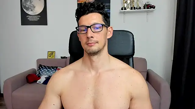 BrutusK08n Live XXX chat