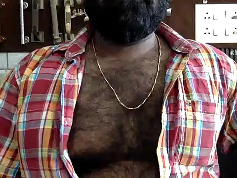 naughtydaddyy élő XXX-chatje