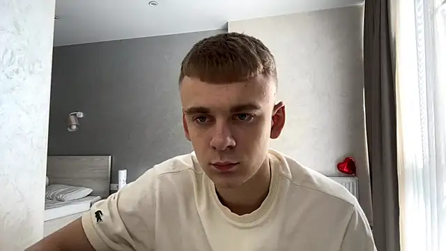 XXX chat uživo modela SoloFury