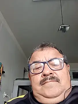 Misterymem63's Live XXX Chat