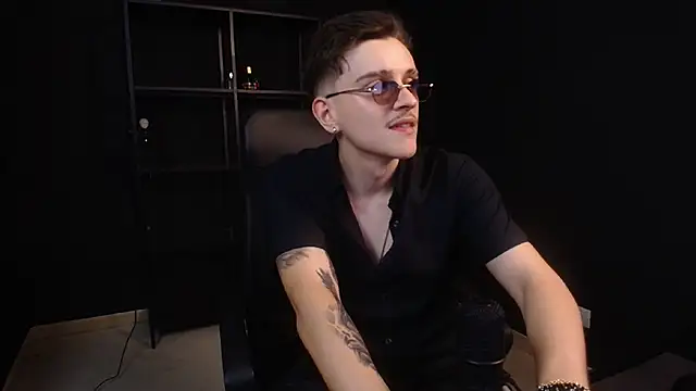 FelixStarkk élő XXX-chatje