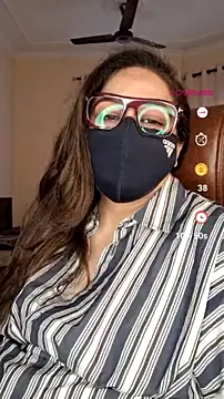 Chat XXX en directo de SEXY-Sardarni