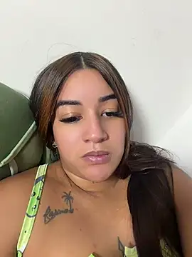 Chatroom XXX en direct de Little_Gaby_