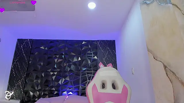 AnaiaClarck Chat XXX in diretta